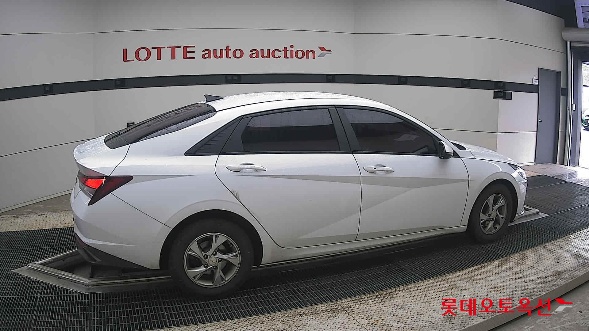 2021 - hyundai avante