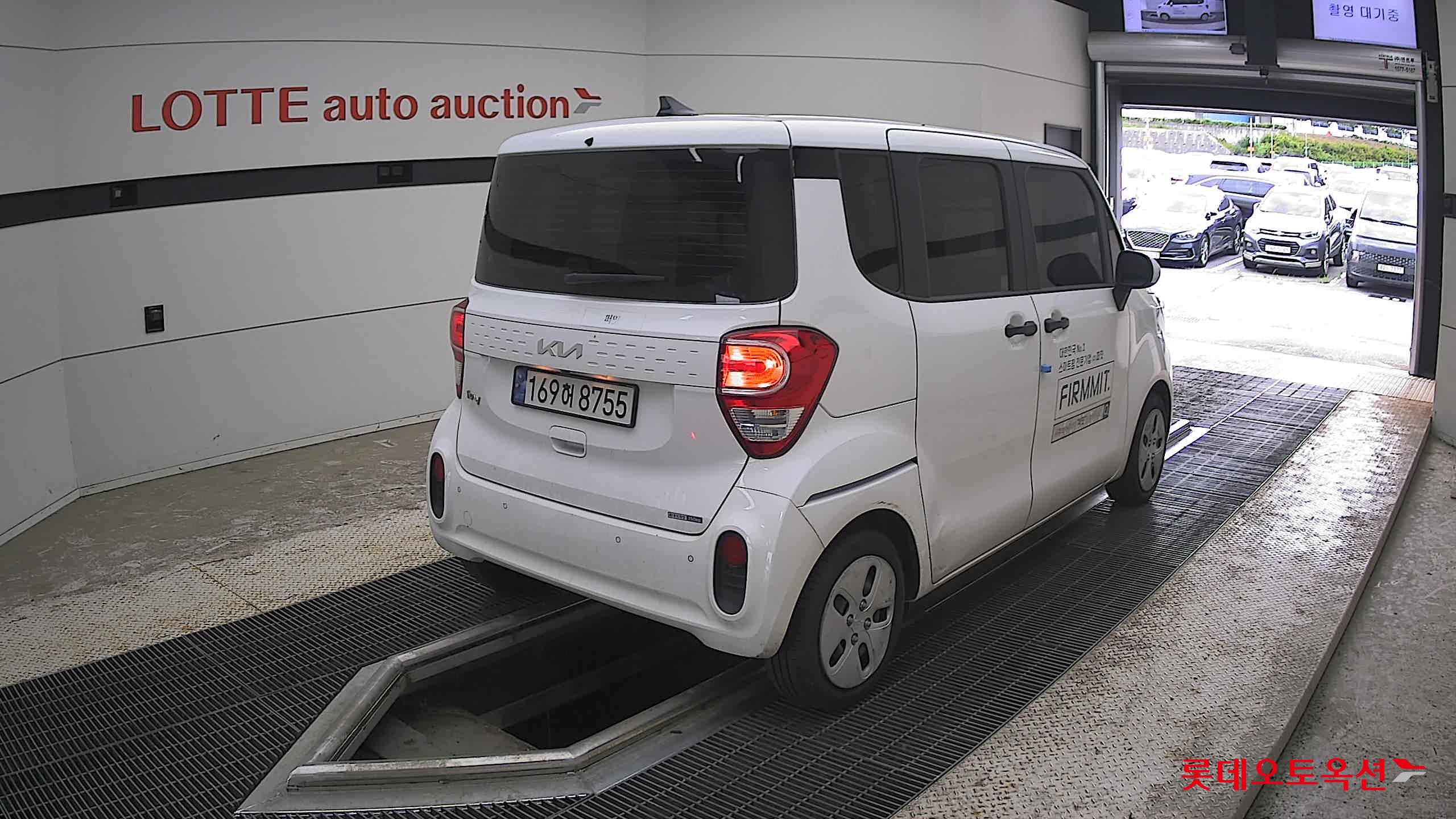 2022 - kia ray
