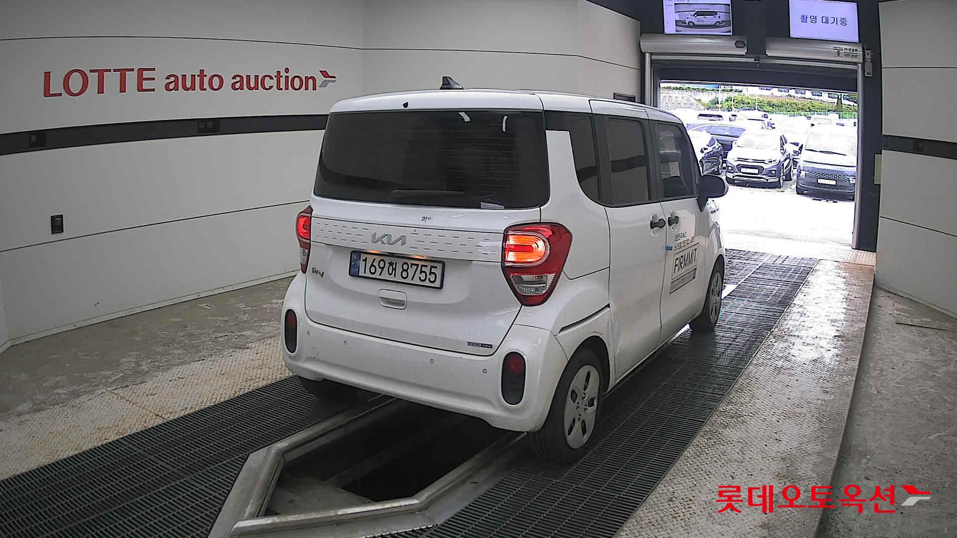 2022 - kia ray