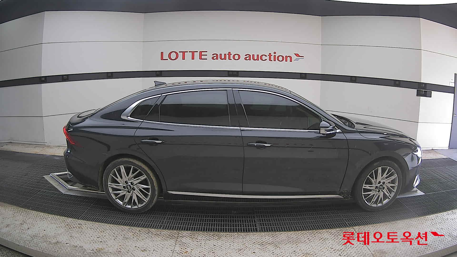 Hyundai Grandeur - 21