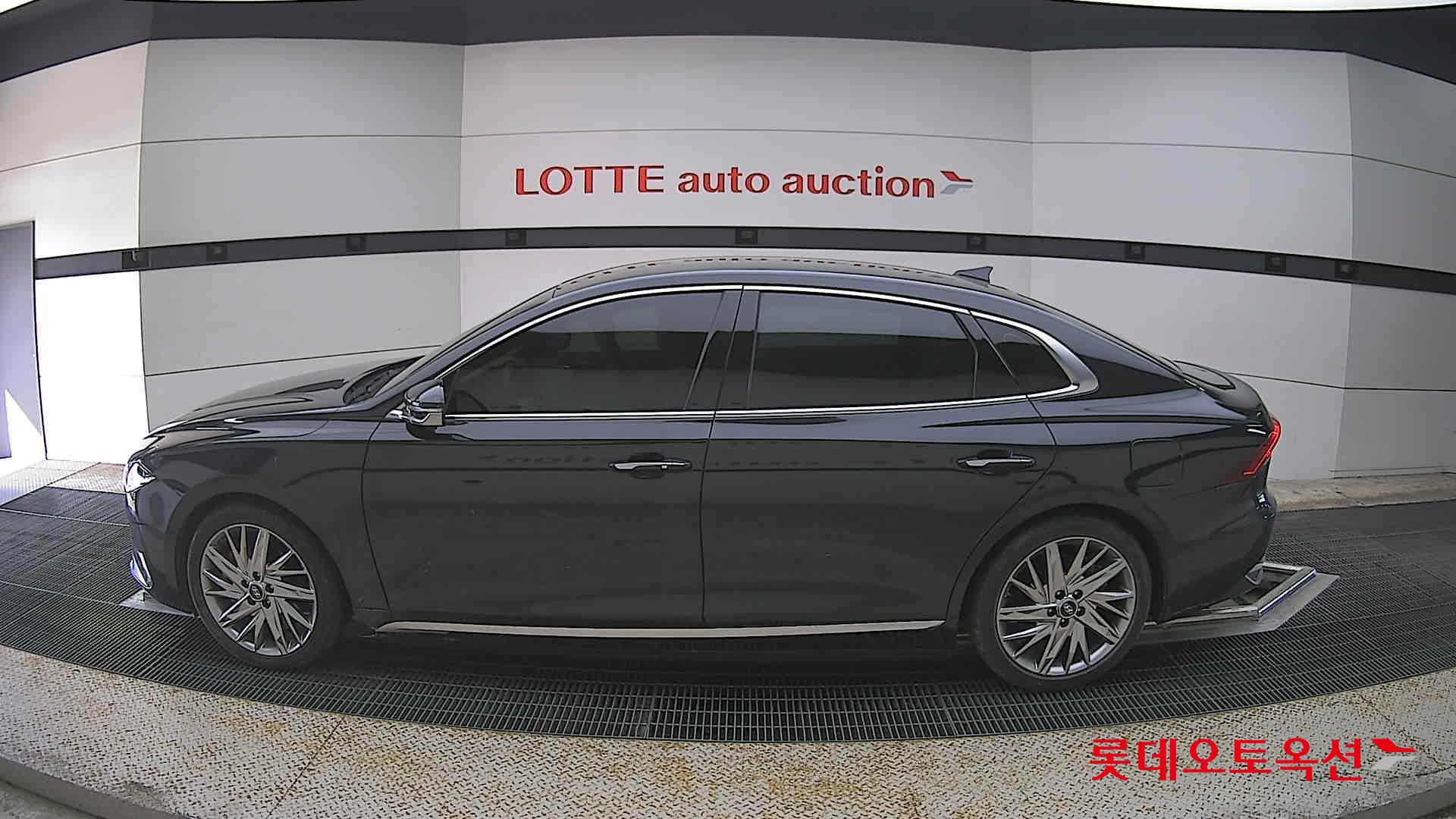 Hyundai Grandeur - 13