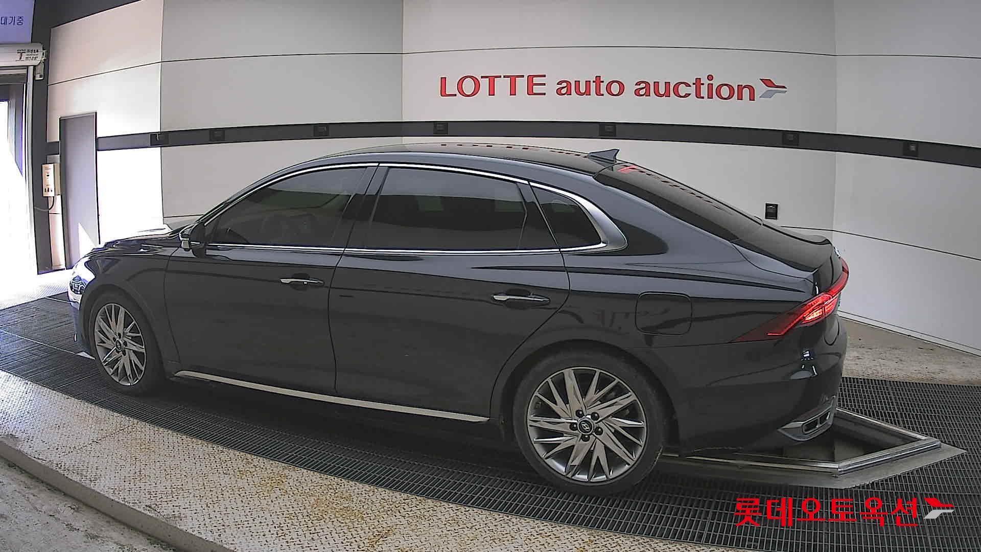 Hyundai Grandeur - 14