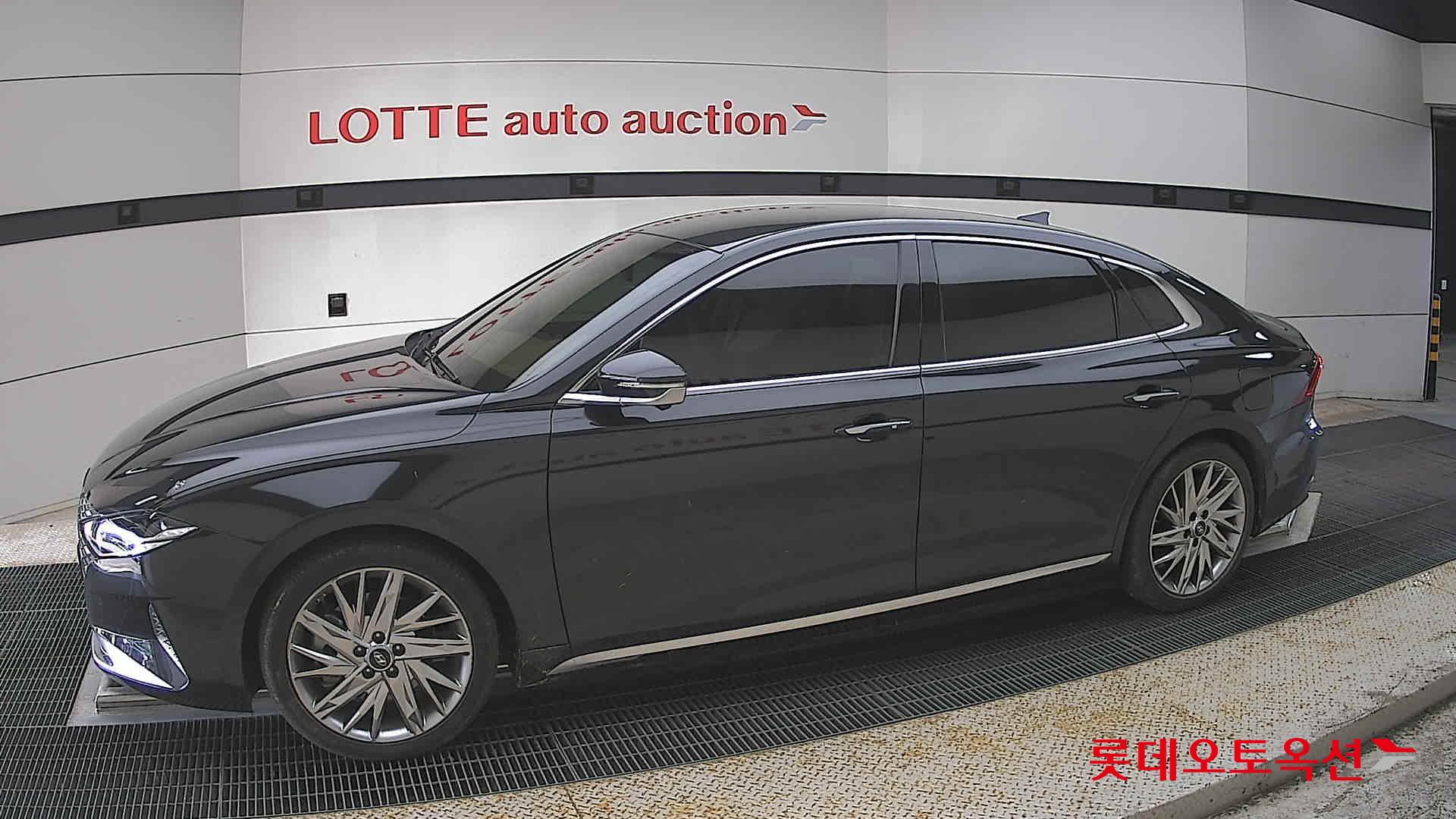 Hyundai Grandeur - 12