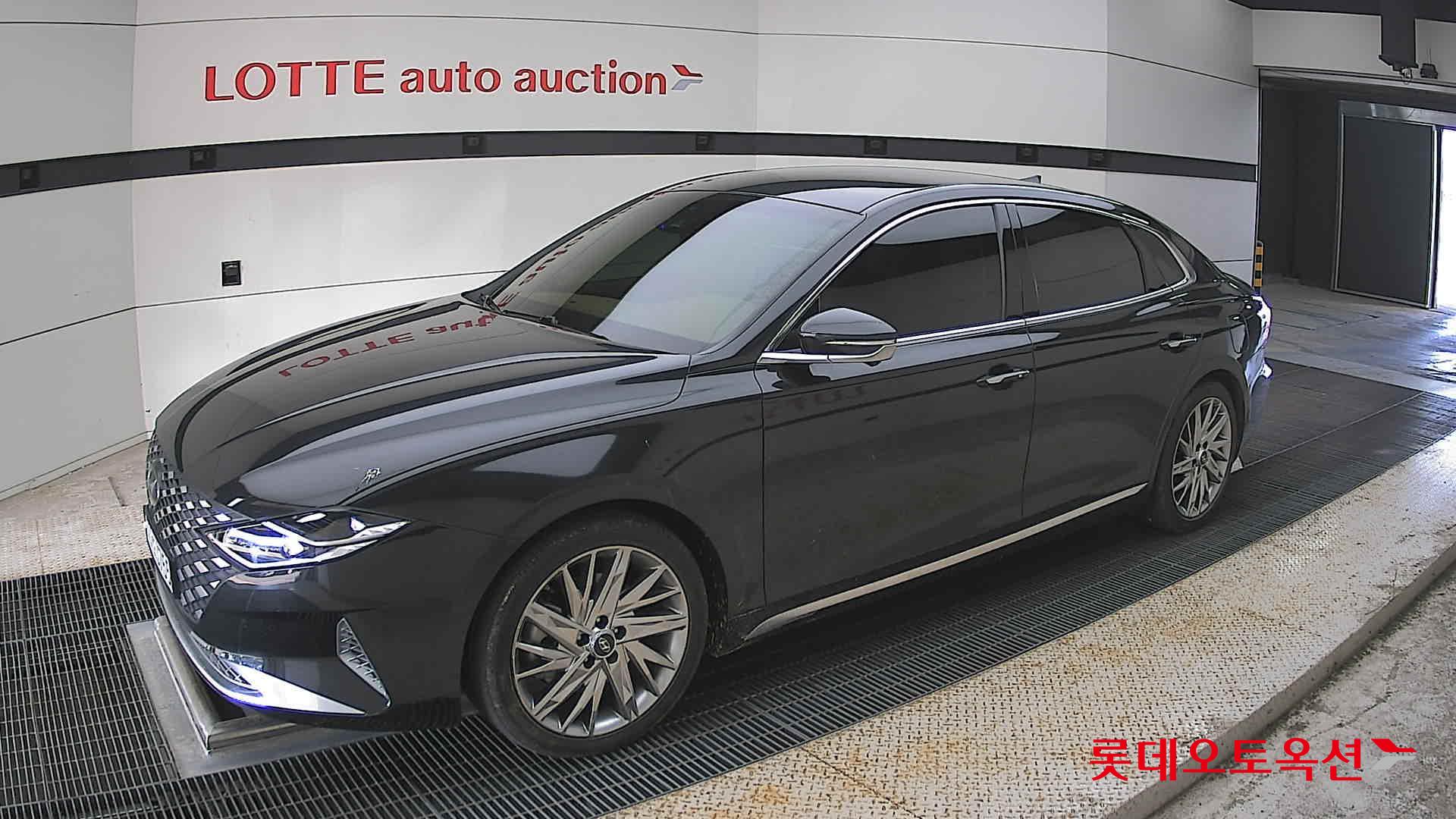 Hyundai Grandeur - 11