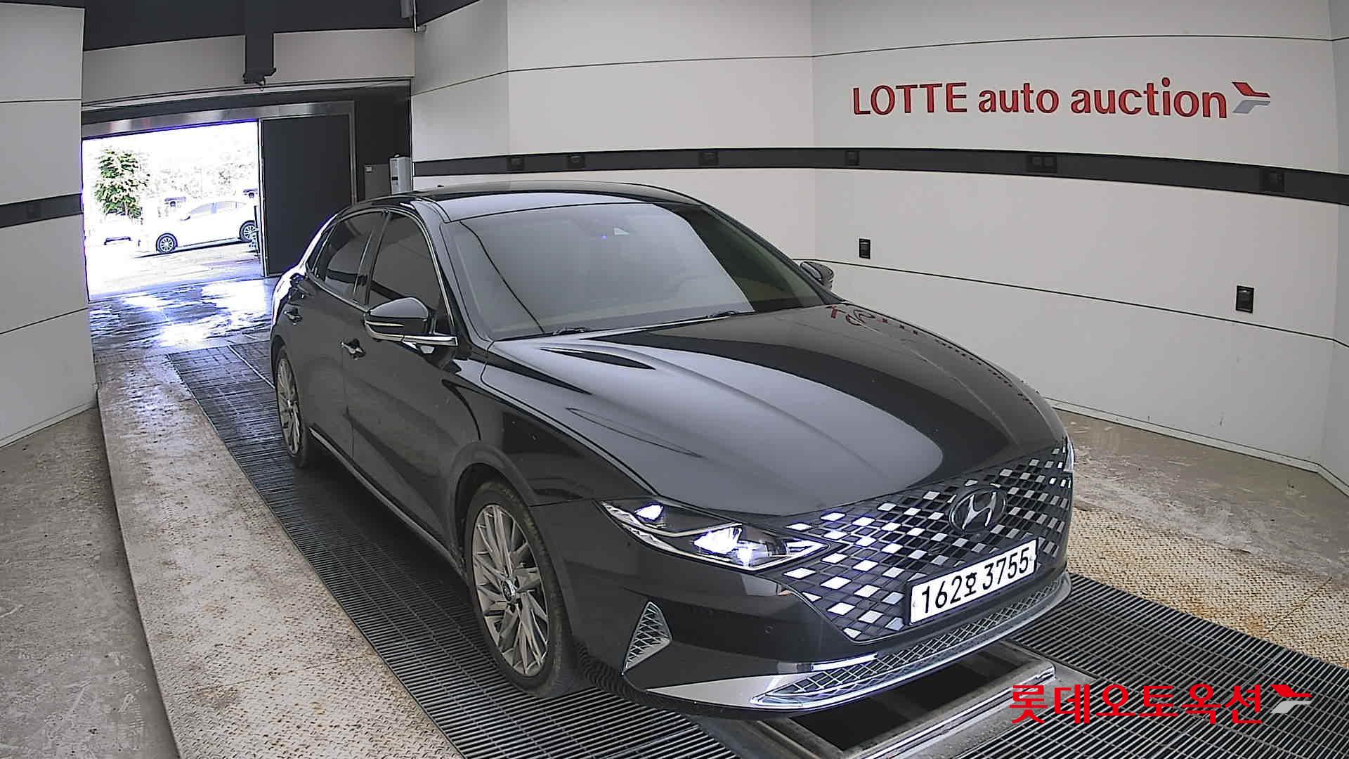 Hyundai Grandeur - 24