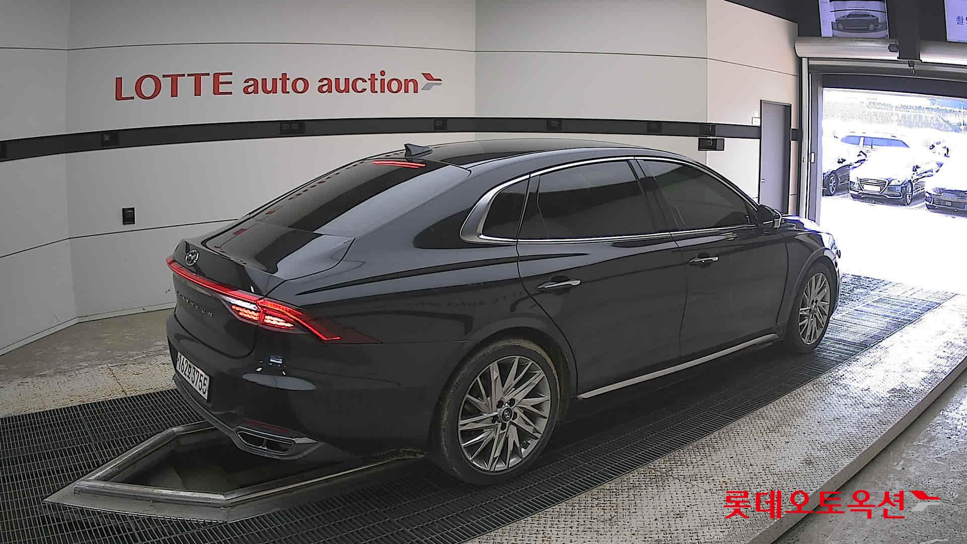 Hyundai Grandeur - 19