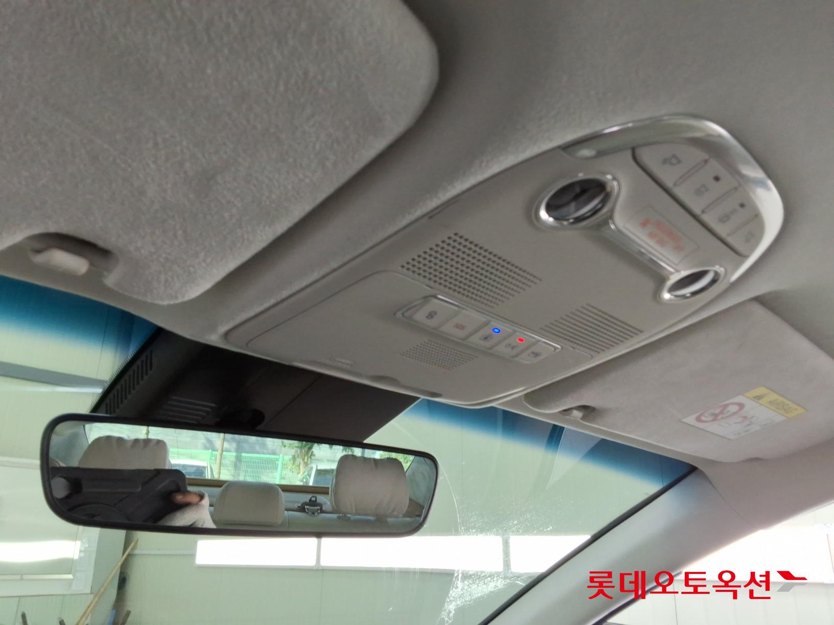 Hyundai Grandeur - 31