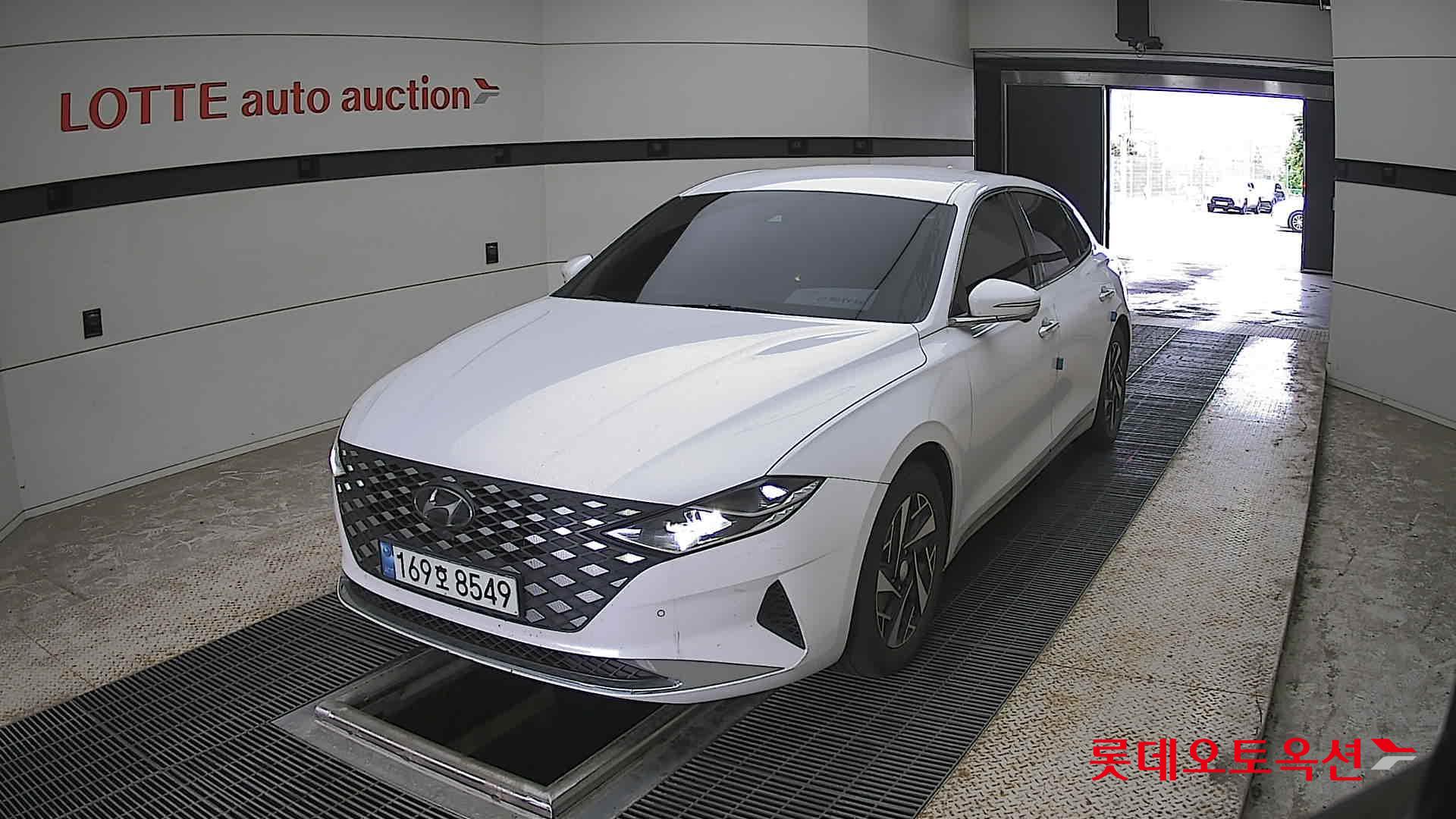 Hyundai Grandeur - 10