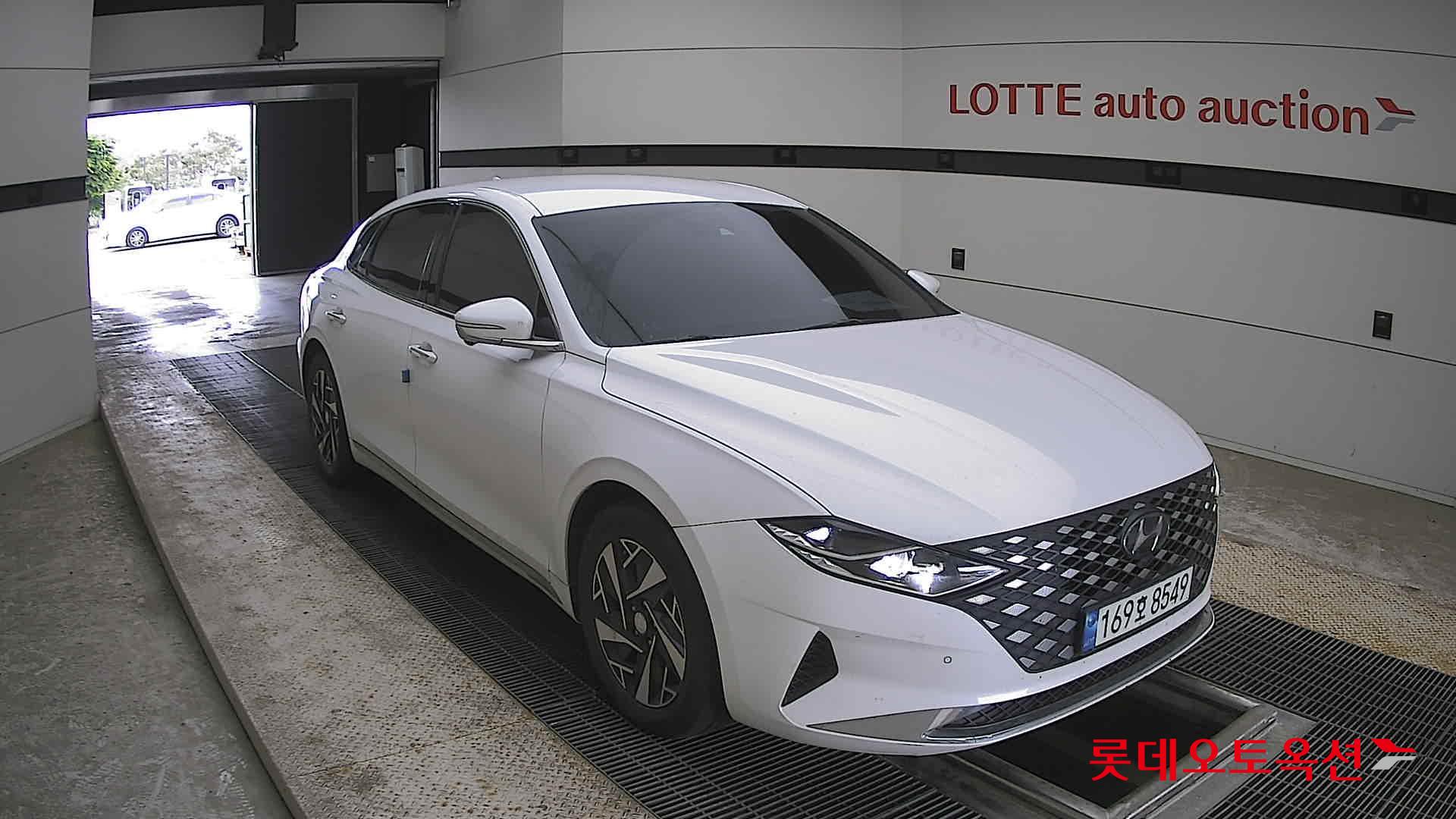 Hyundai Grandeur - 6