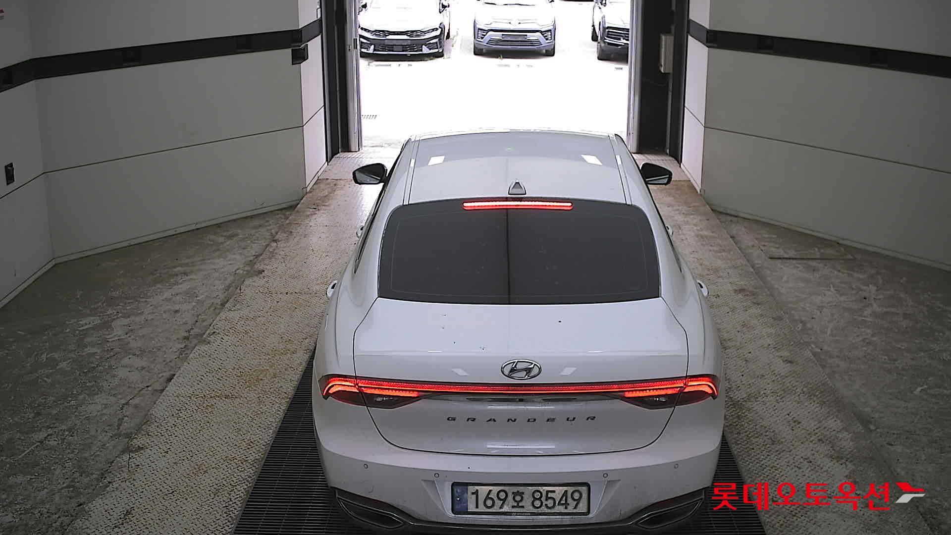 Hyundai Grandeur - 17