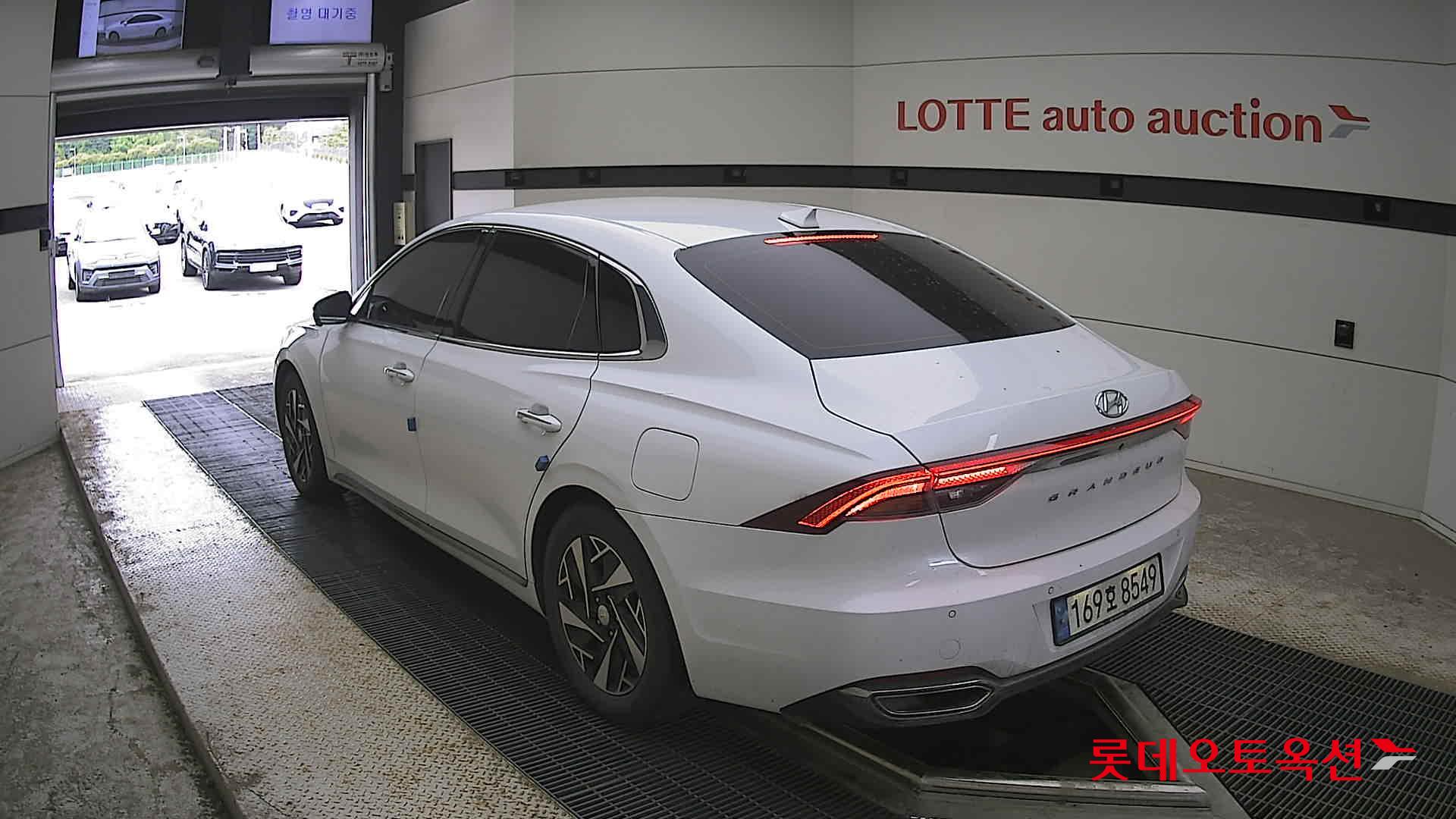 Hyundai Grandeur - 4