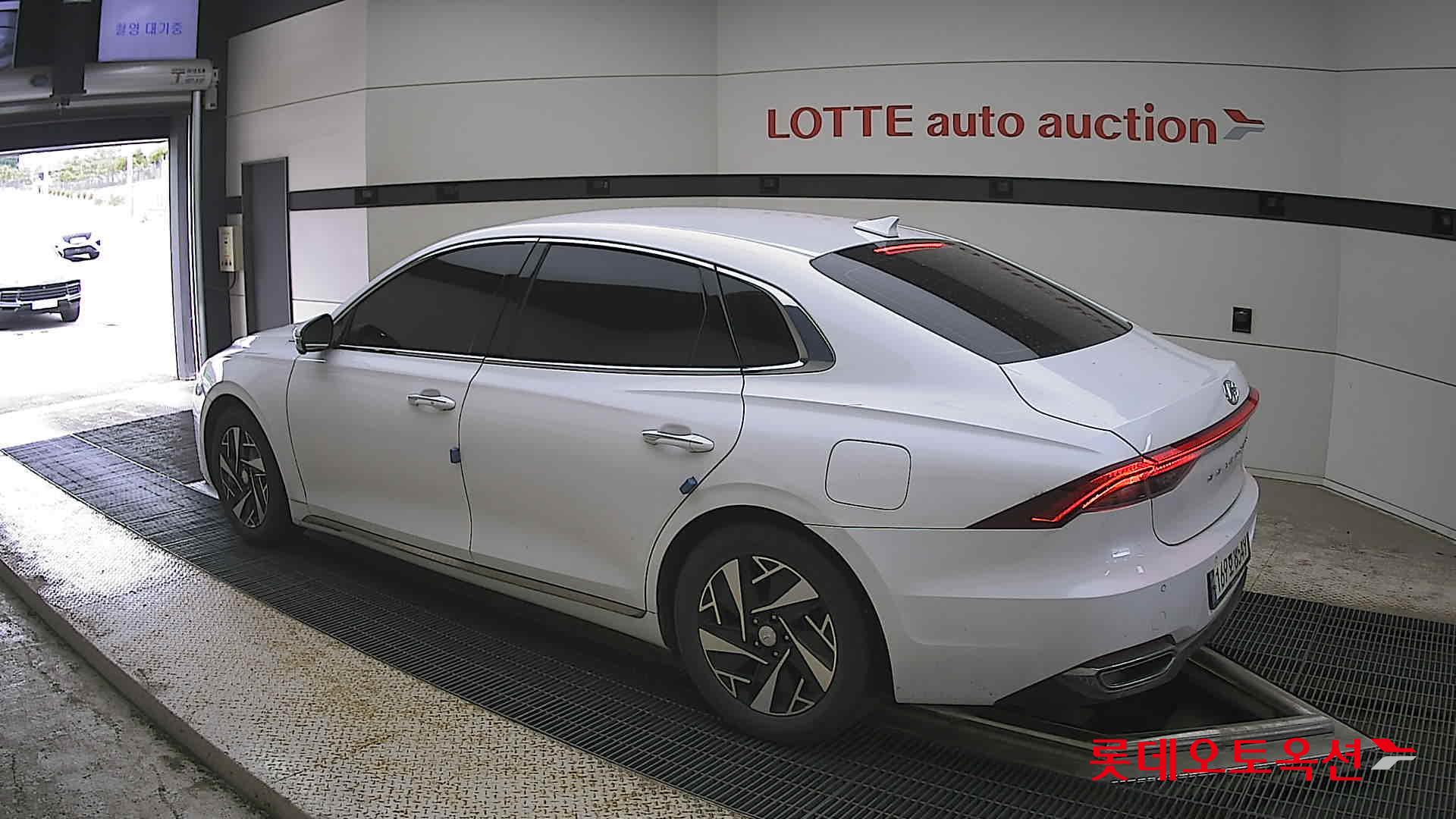 Hyundai Grandeur - 15