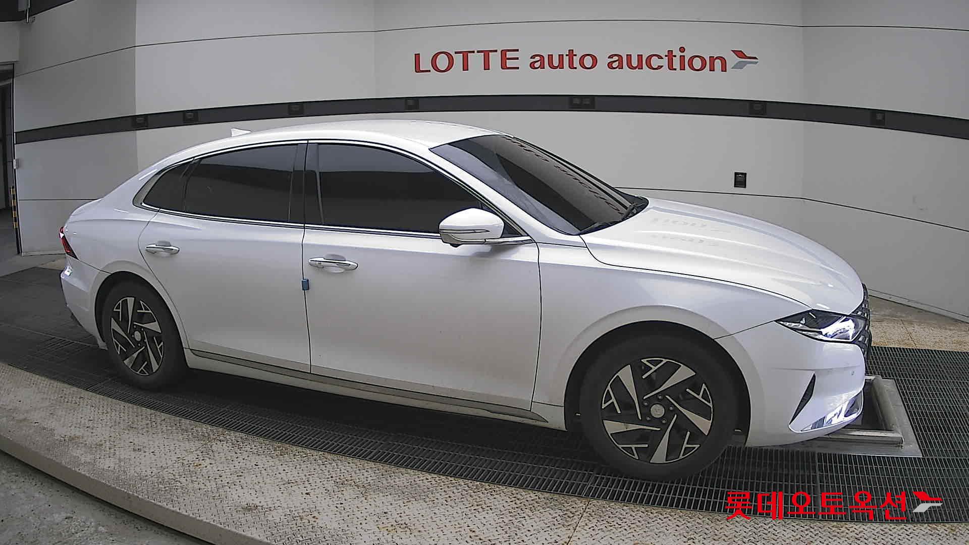 Hyundai Grandeur - 22