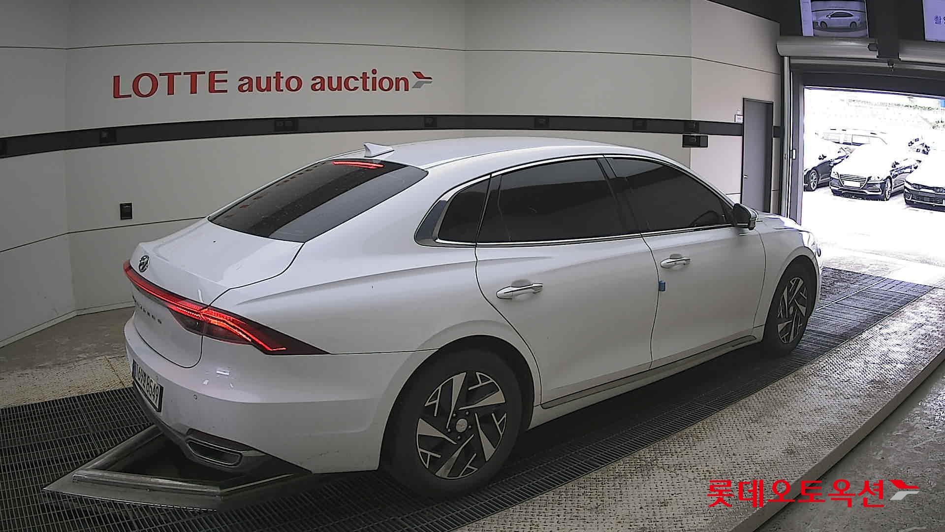 Hyundai Grandeur - 19