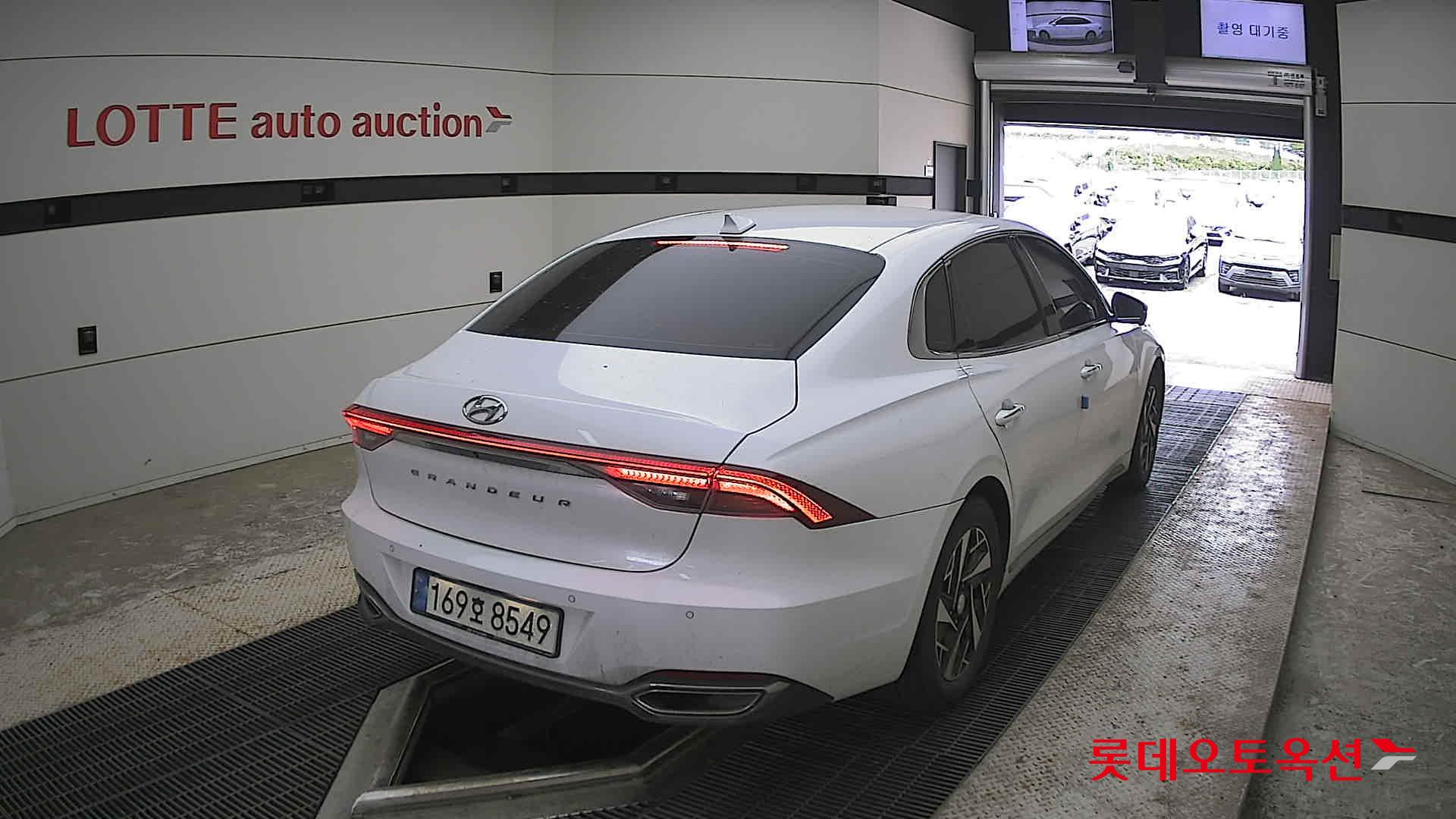 Hyundai Grandeur - 18
