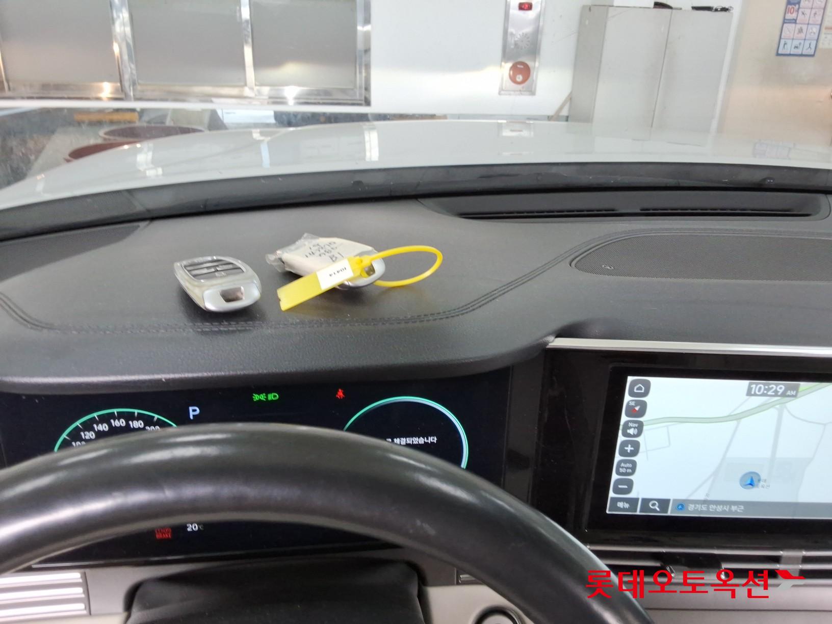 Hyundai Grandeur - 34