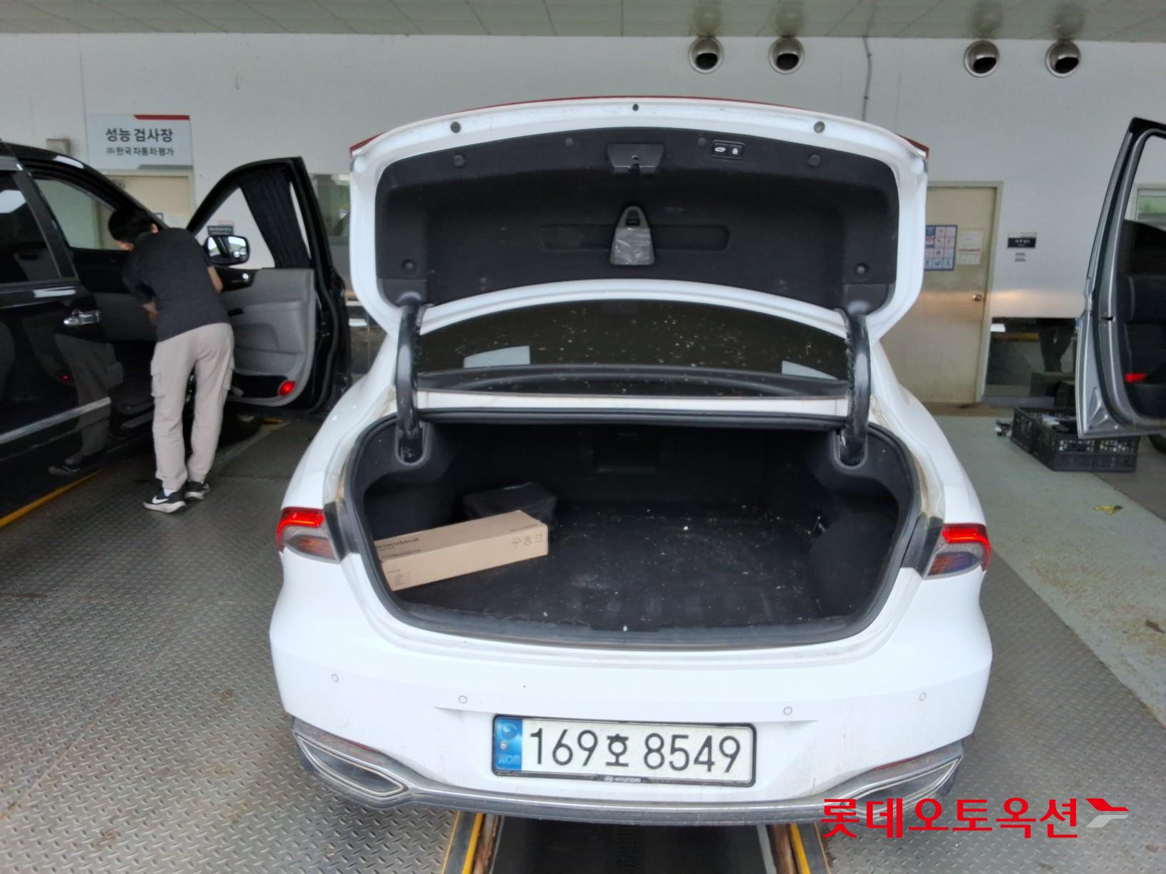 Hyundai Grandeur - 9
