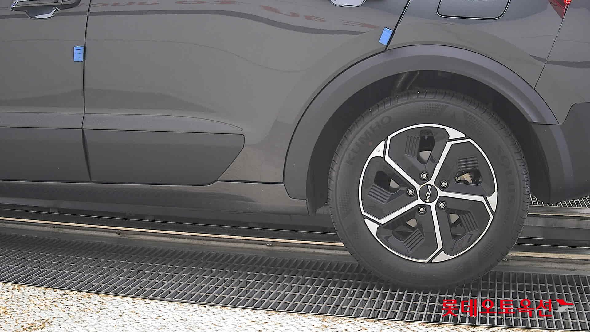 Kia Niro - 26