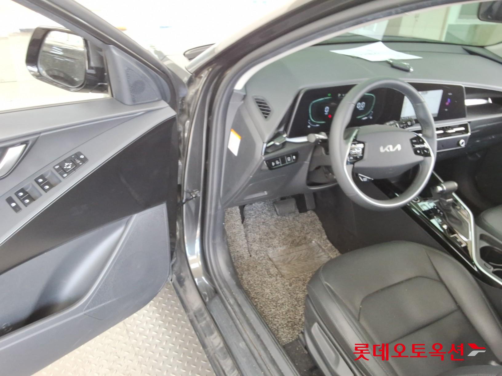Kia Niro - 37