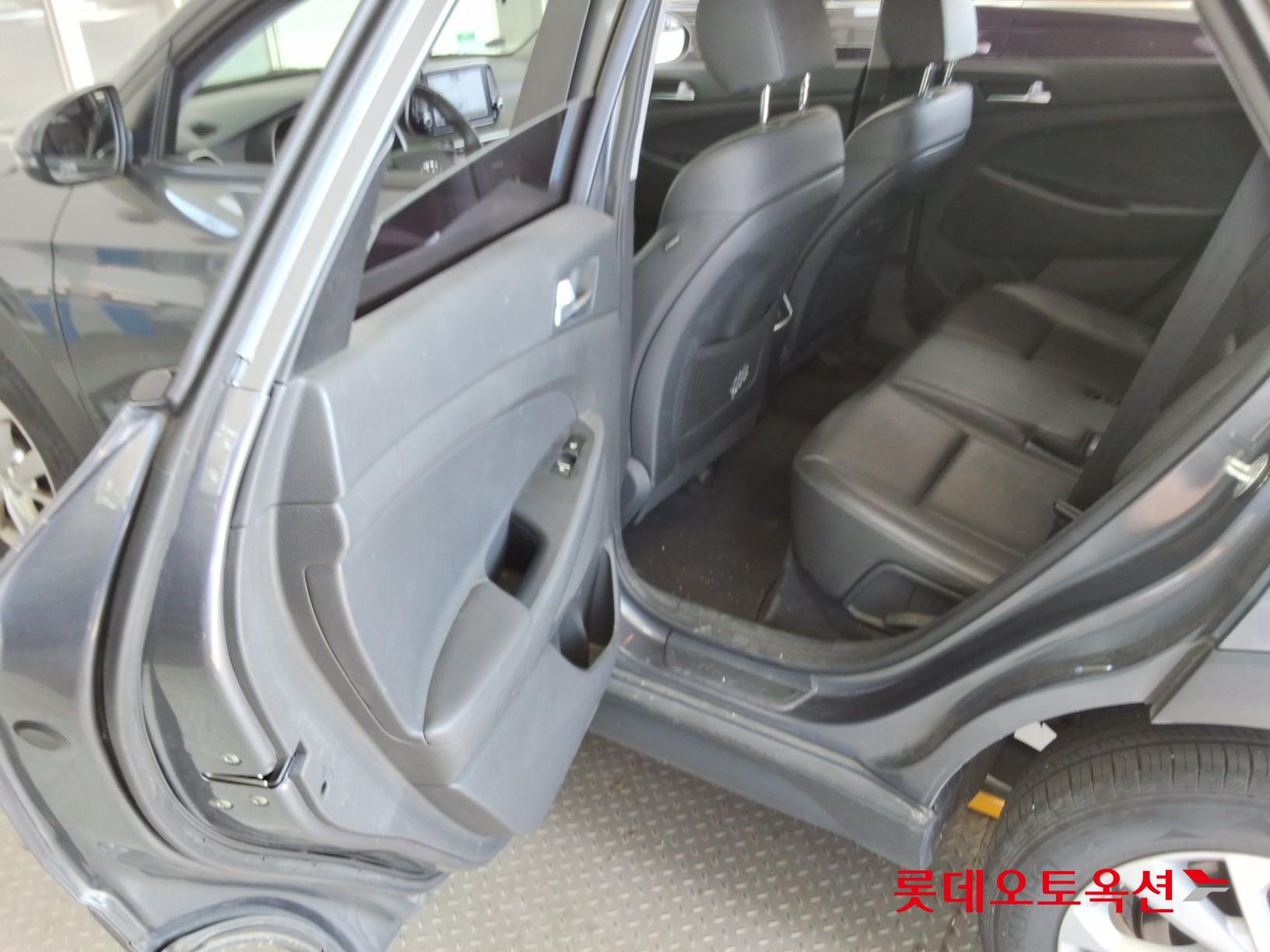 Hyundai Tucson - 38