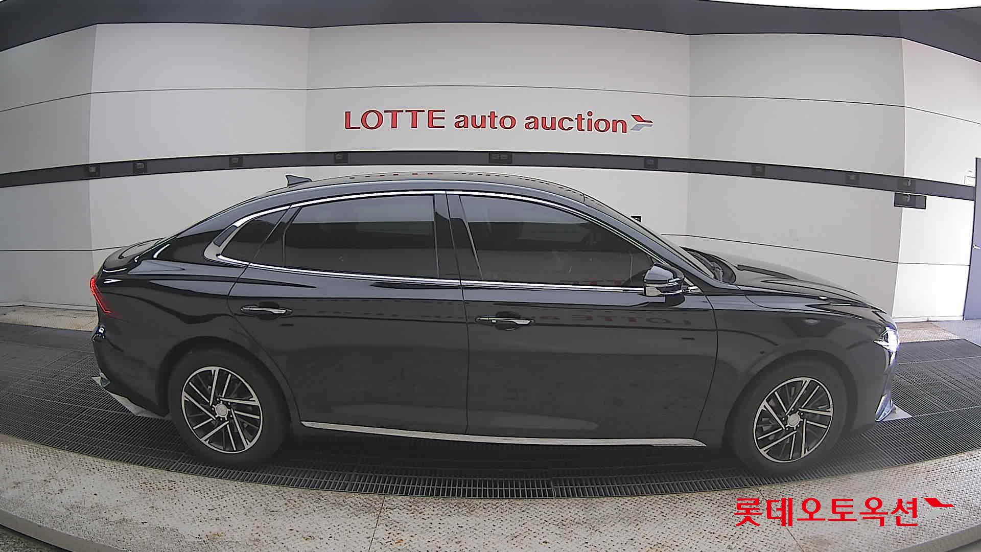 Hyundai Grandeur - 21
