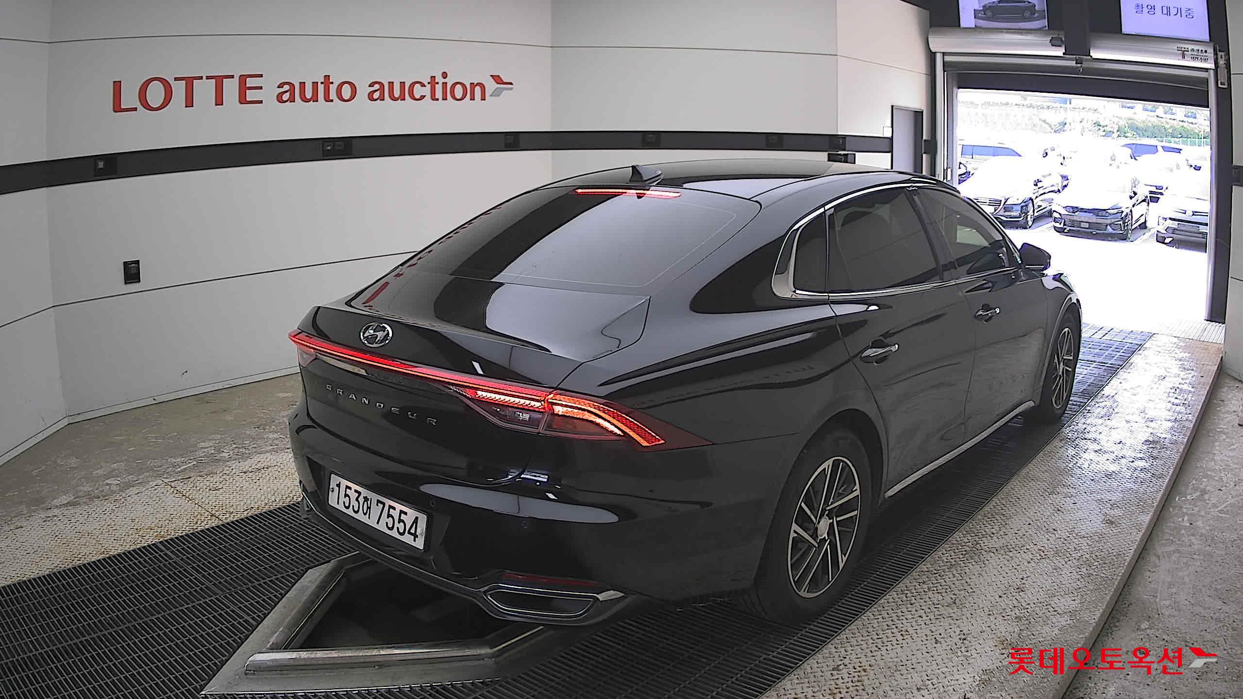 Hyundai Grandeur - 5