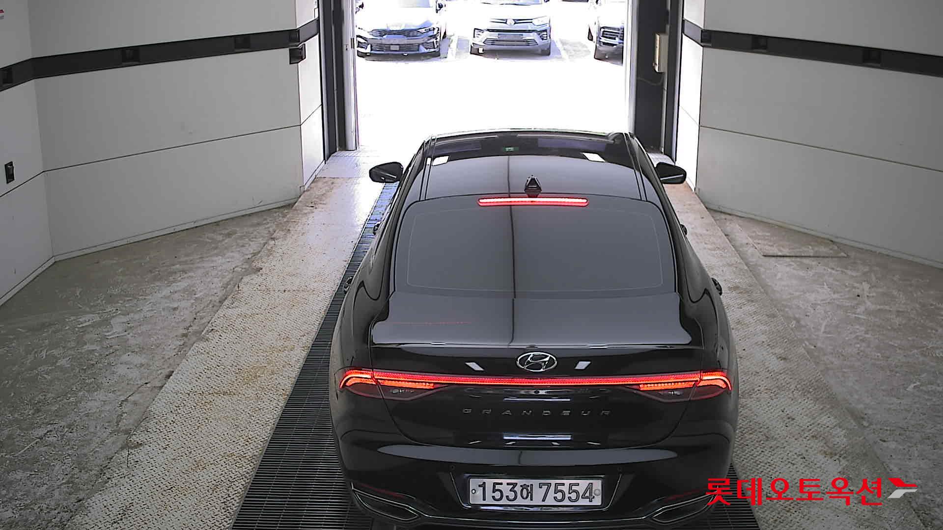 Hyundai Grandeur - 17