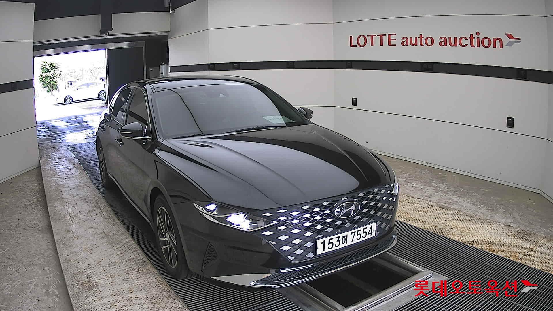 Hyundai Grandeur - 24