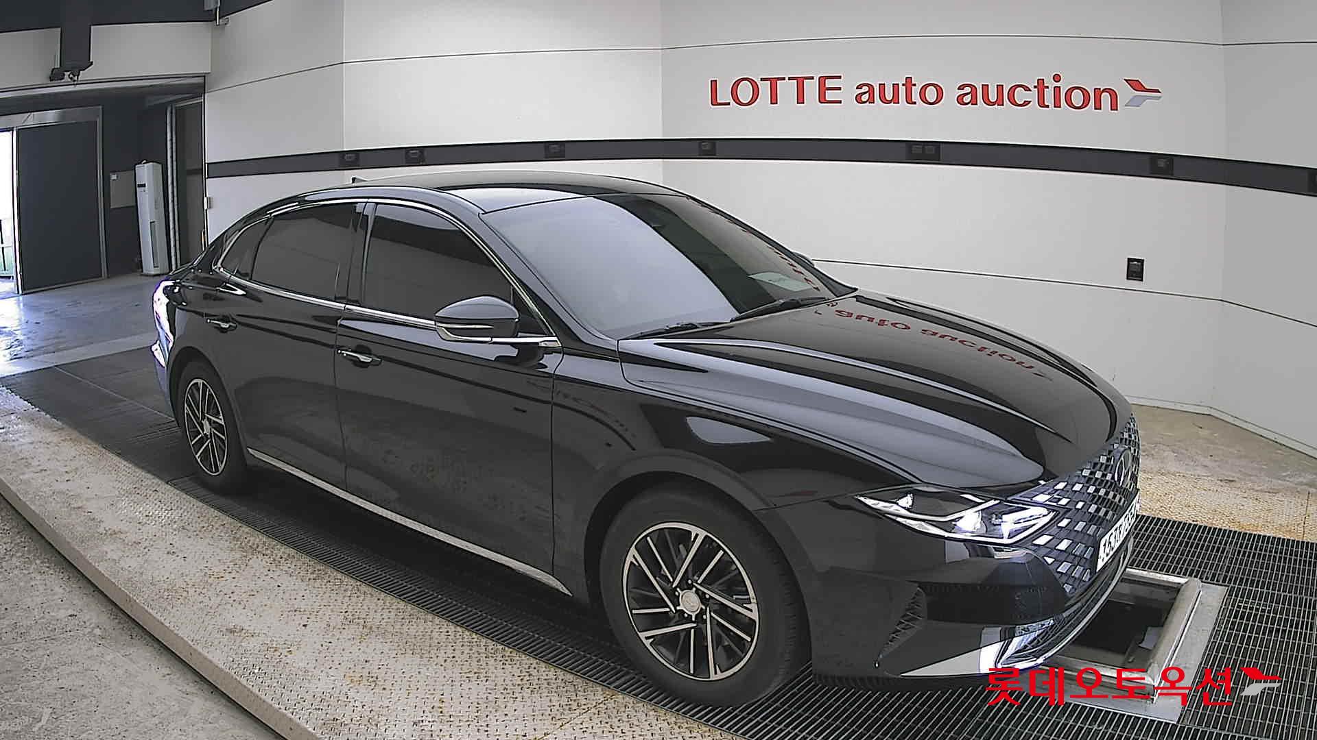 Hyundai Grandeur - 23