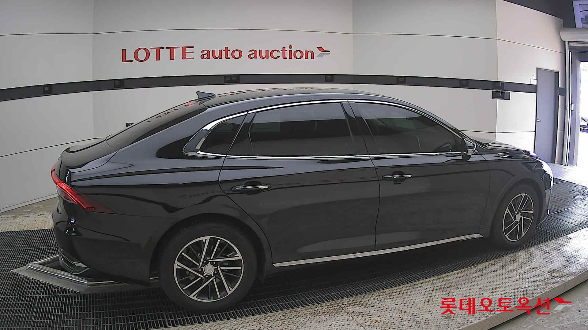 Hyundai Grandeur - 20
