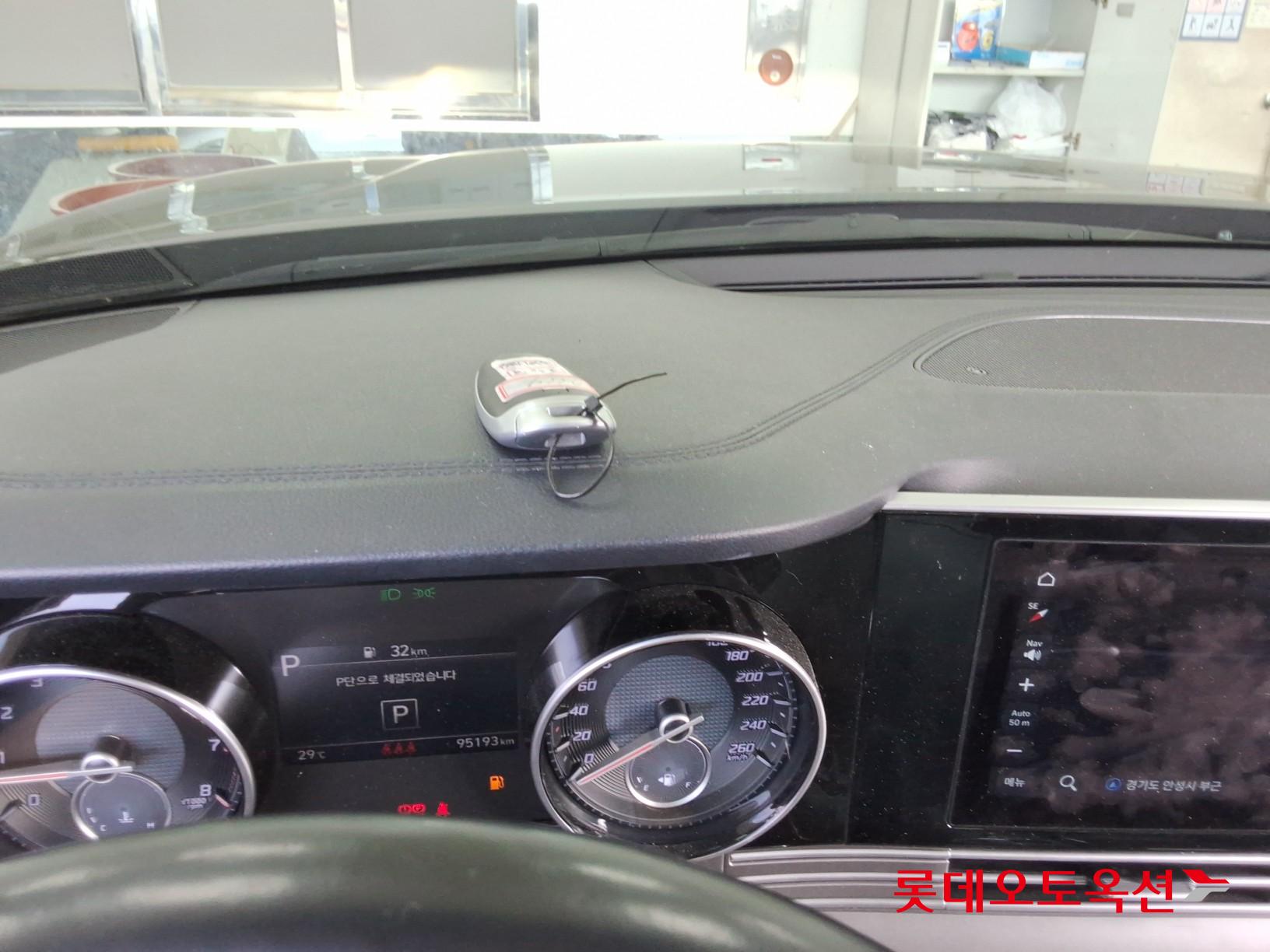 Hyundai Grandeur - 34