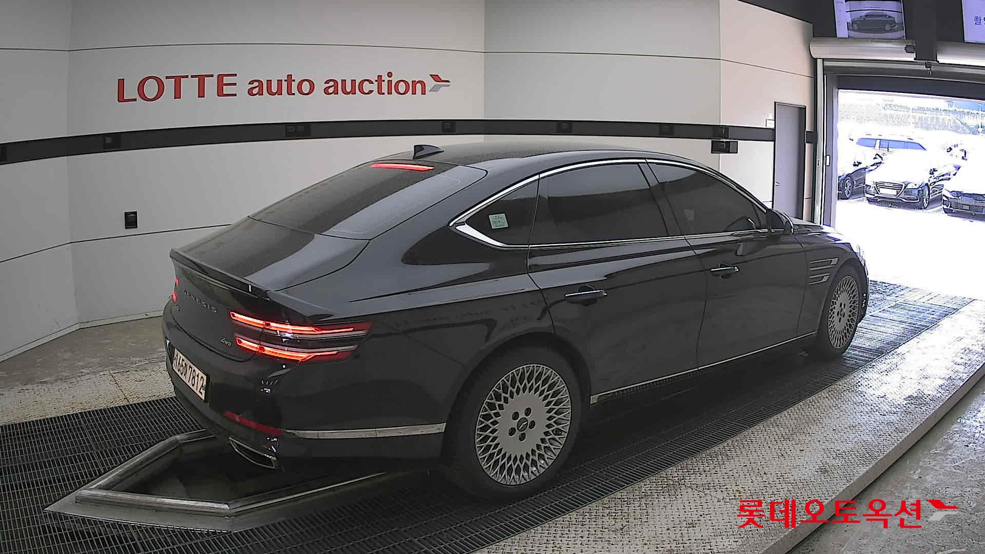 Genesis G80 - 19