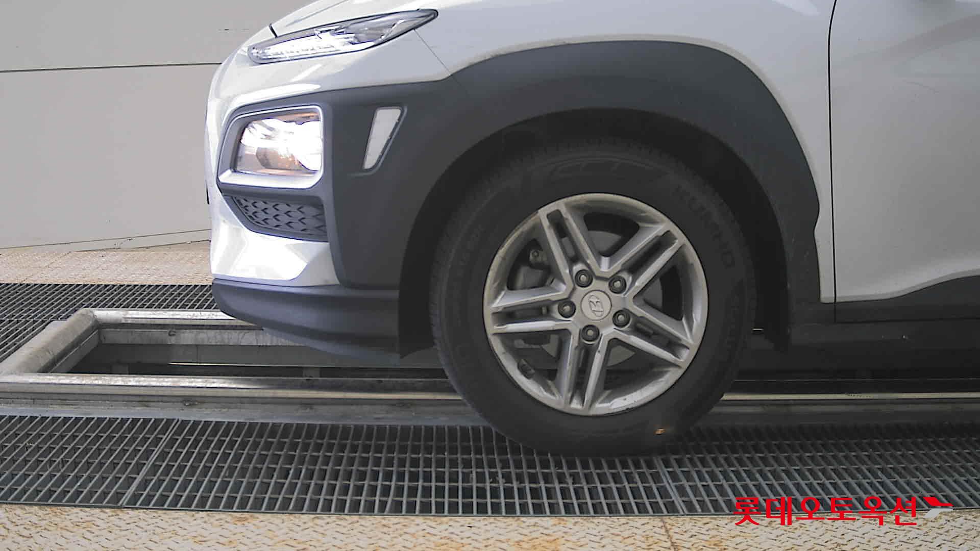 Hyundai Kona - 25