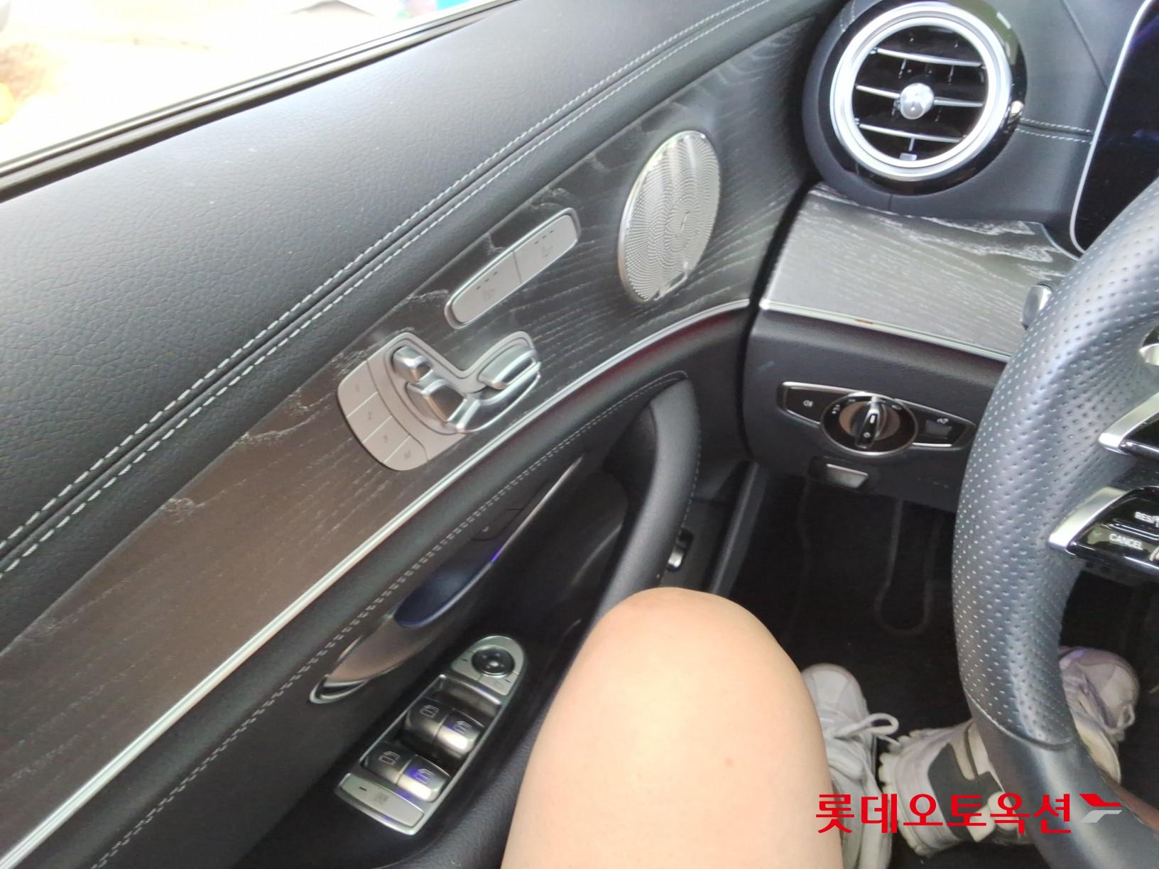 Mercedes-Benz E-Class - 29
