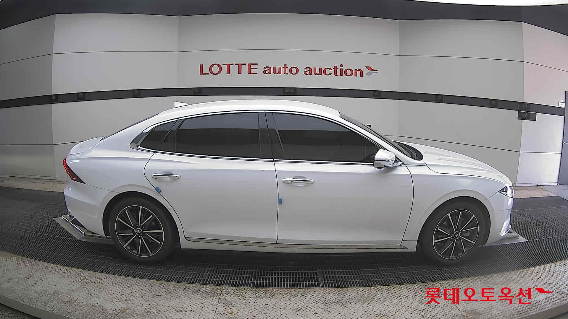 Hyundai Grandeur - 21