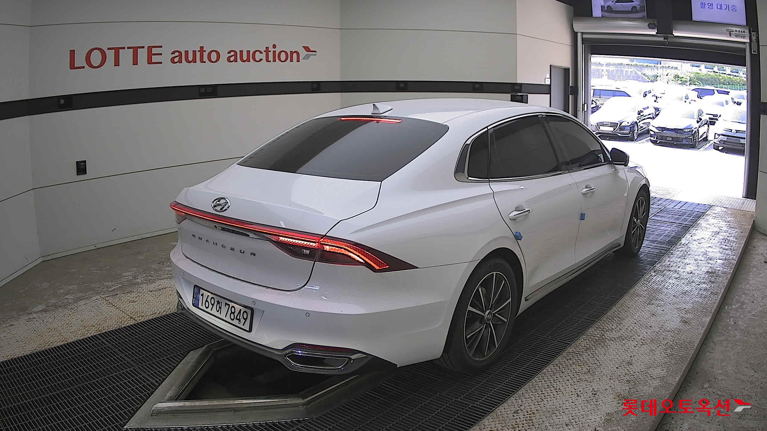 Hyundai Grandeur - 5