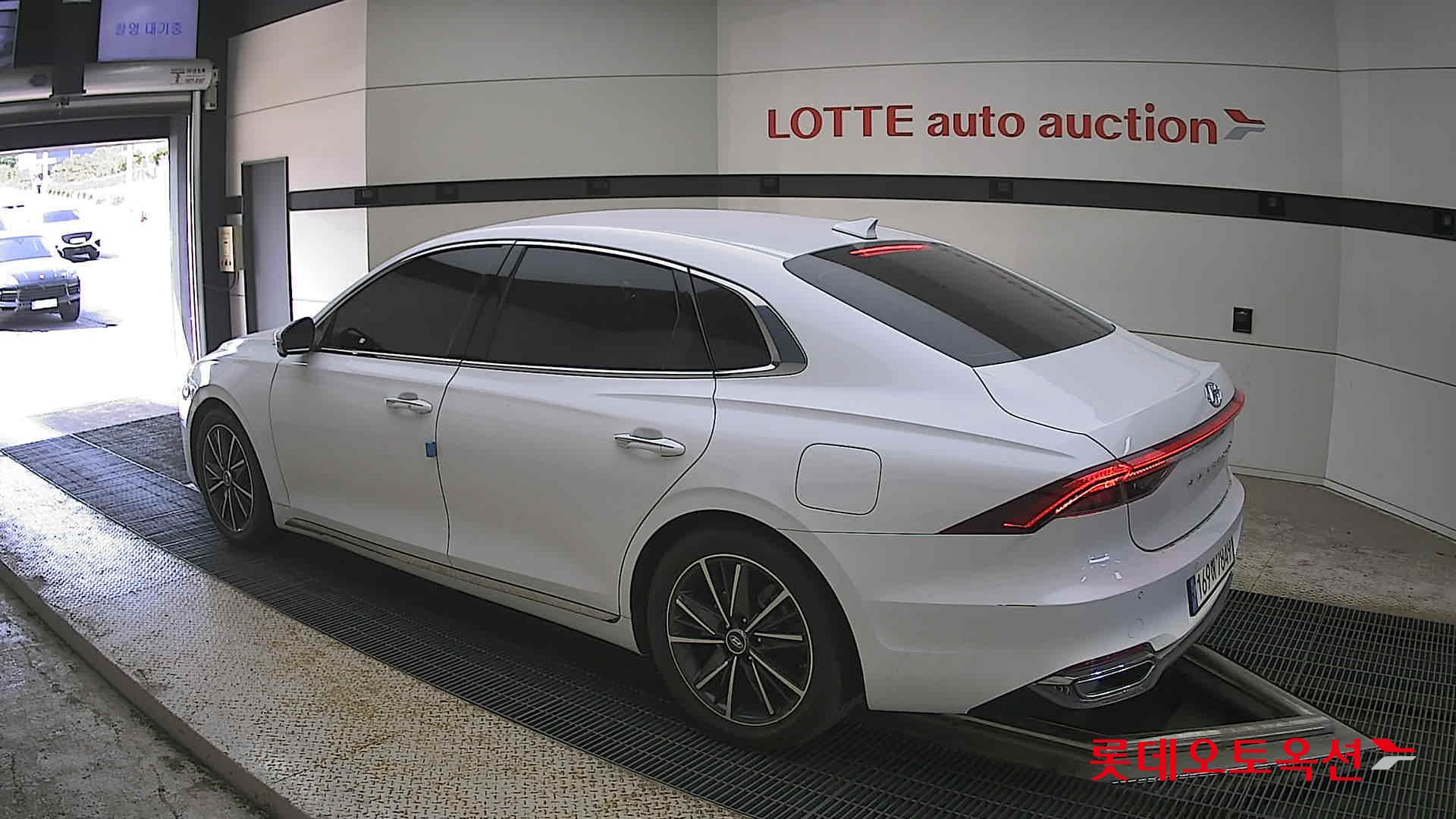 Hyundai Grandeur - 15