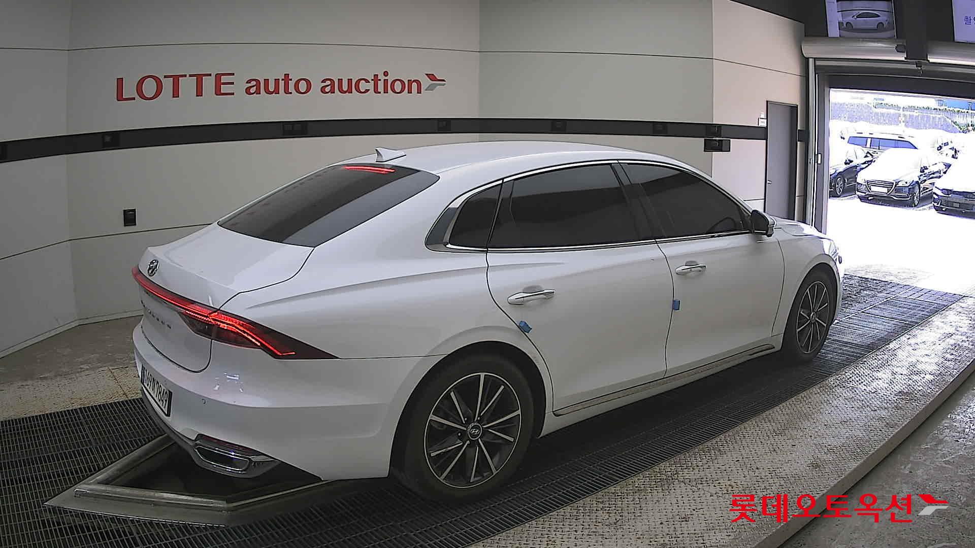 Hyundai Grandeur - 19