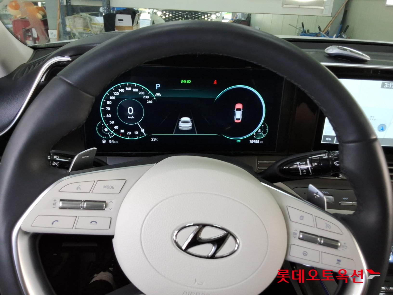 Hyundai Grandeur - 30