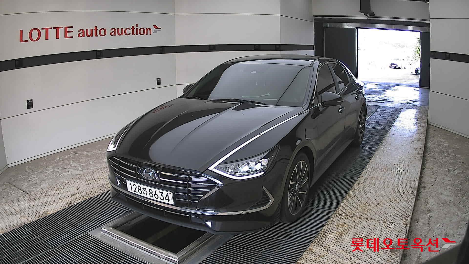 Hyundai Sonata - 10