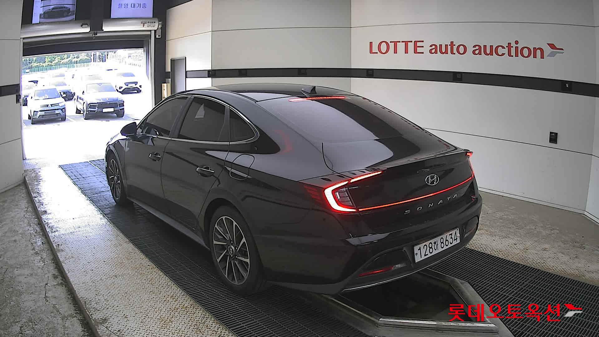 Hyundai Sonata - 4