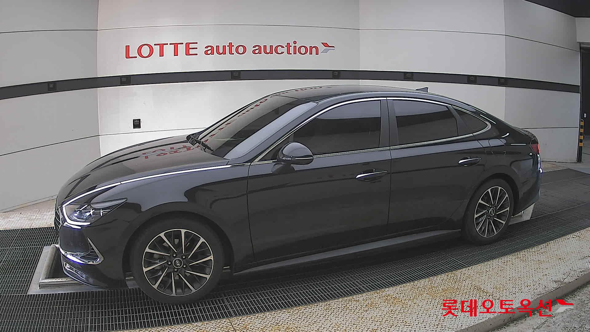 Hyundai Sonata - 12