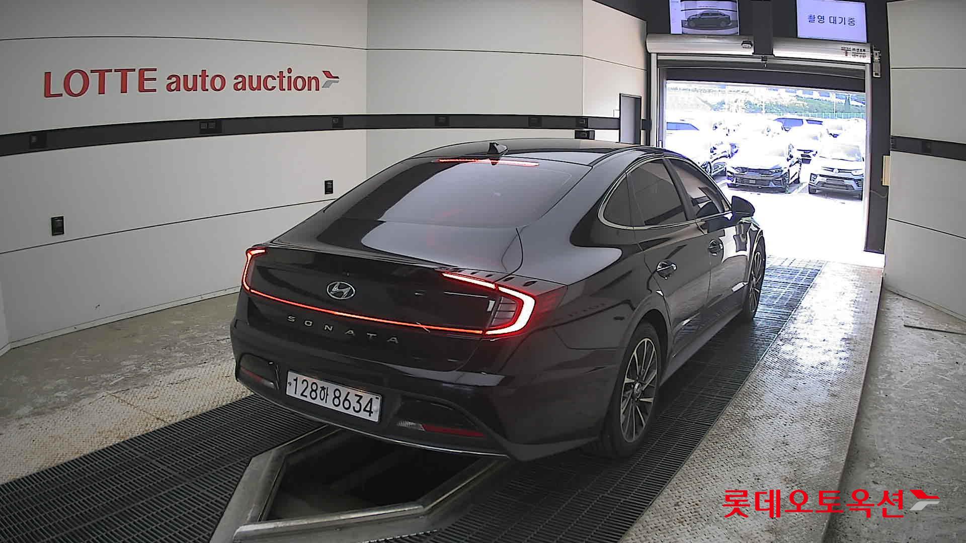 Hyundai Sonata - 18