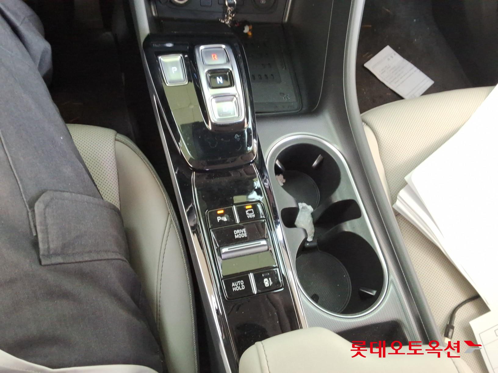 Hyundai Sonata - 34