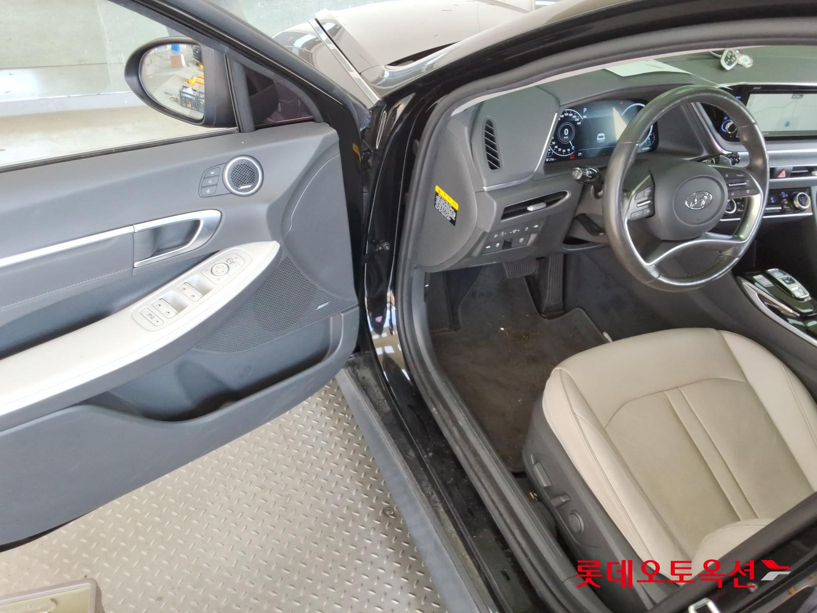 Hyundai Sonata - 37