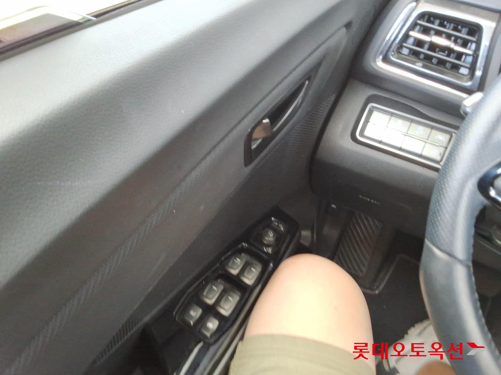 쌍용자동차 티볼리 - 29