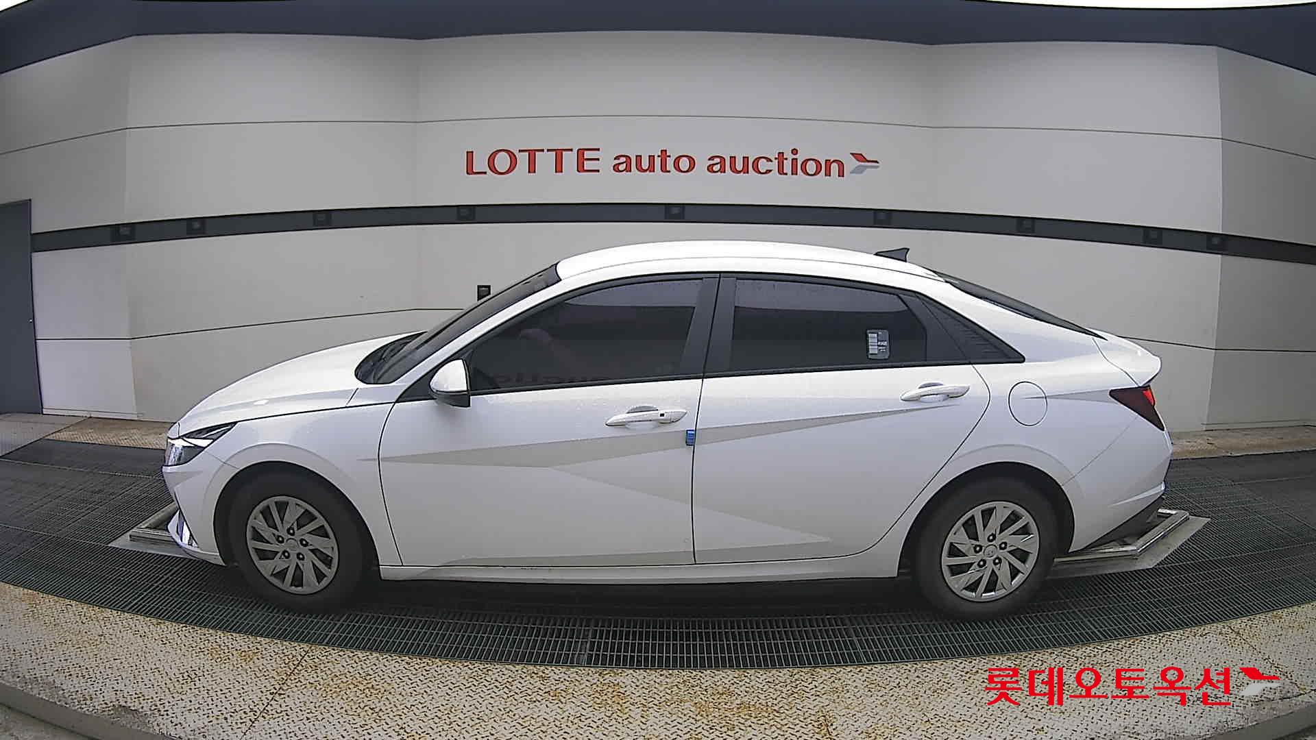 2021 - hyundai avante