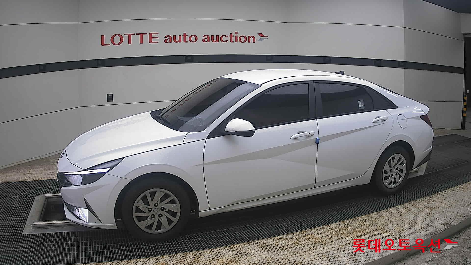 2021 - hyundai avante