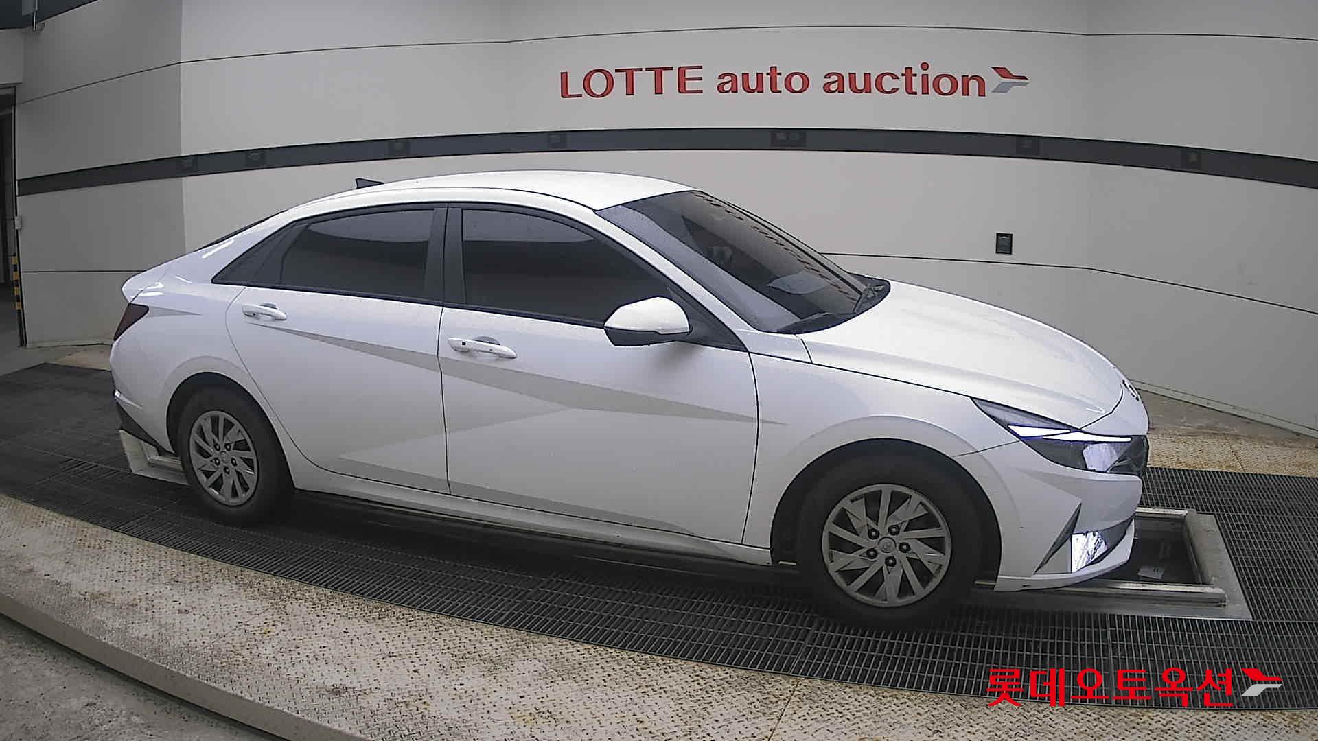 2021 - hyundai avante