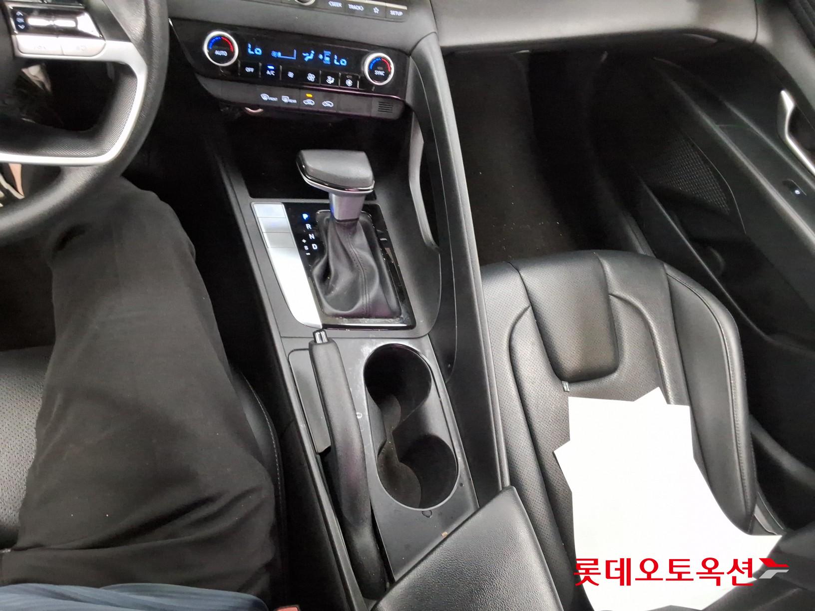 2021 - hyundai avante
